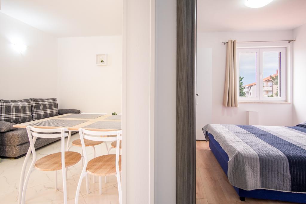 Apartments Vall Krk Town Bagian luar foto