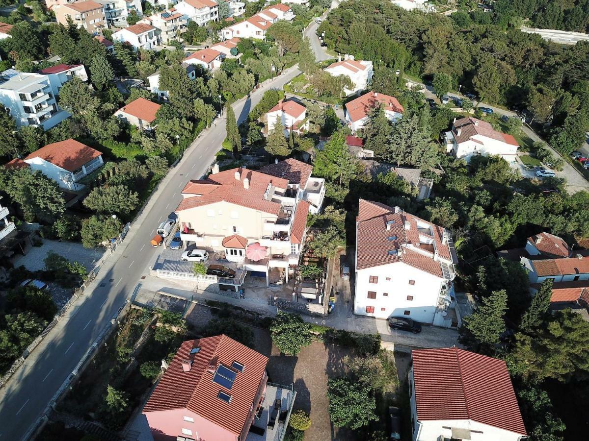 Apartments Vall Krk Town Bagian luar foto