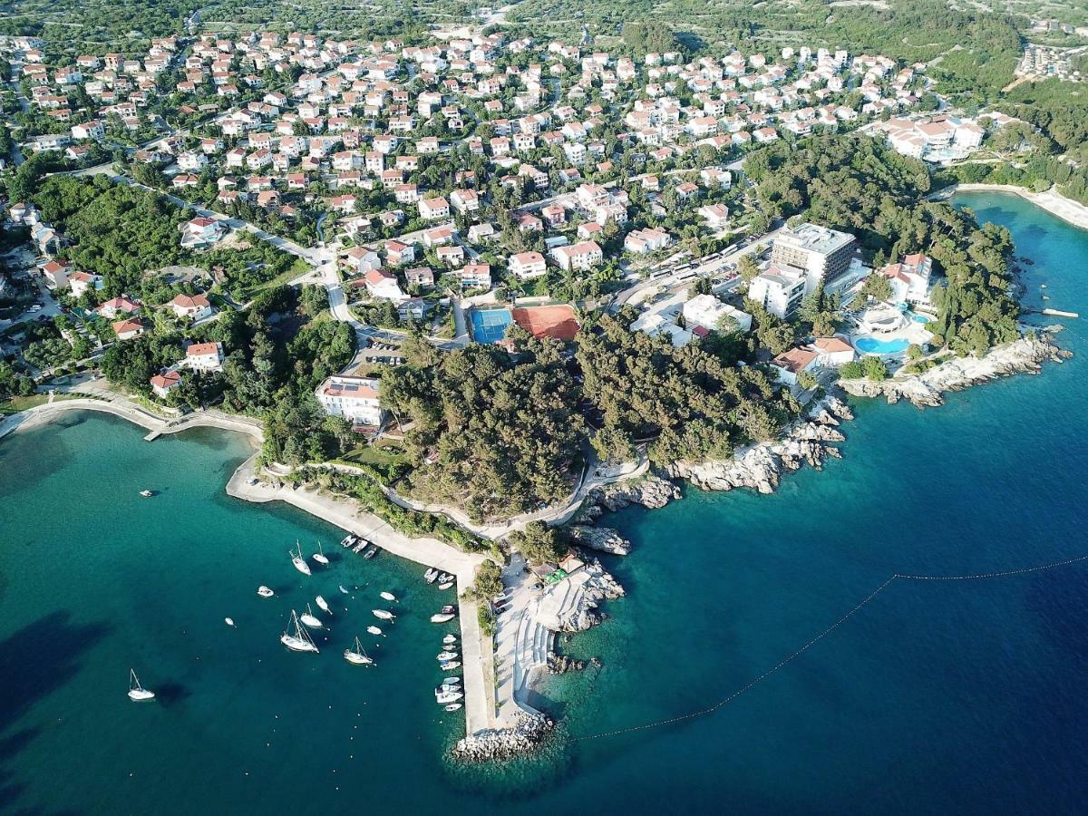 Apartments Vall Krk Town Bagian luar foto